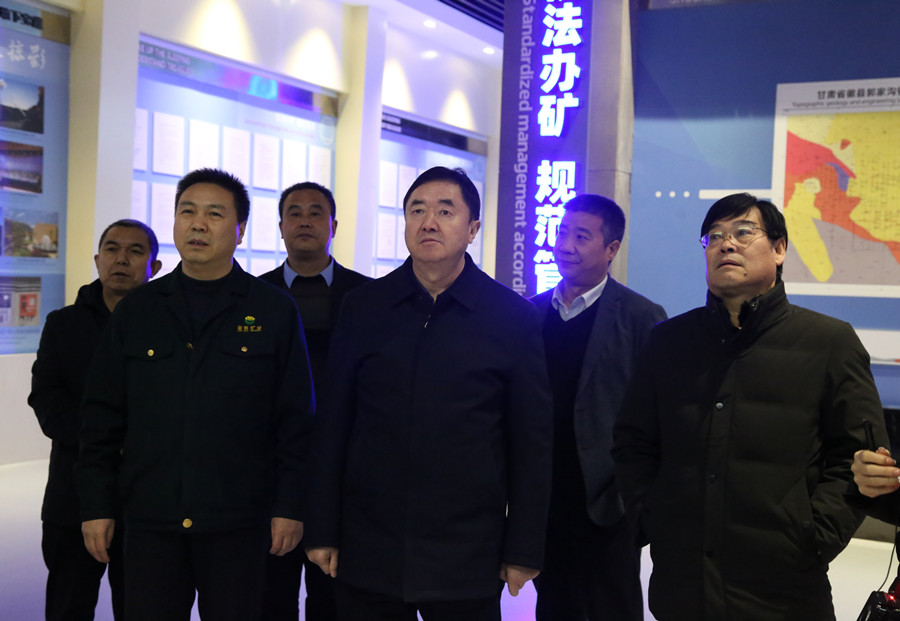 48-2020年12月，省林草局副局長田葆華蒞臨公司調(diào)研林業(yè)資源管理及護林防火工作。.jpg
