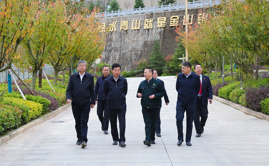 29-2021年10月，甘肅省高級人民法院院長張海波蒞臨公司調(diào)研。.jpg