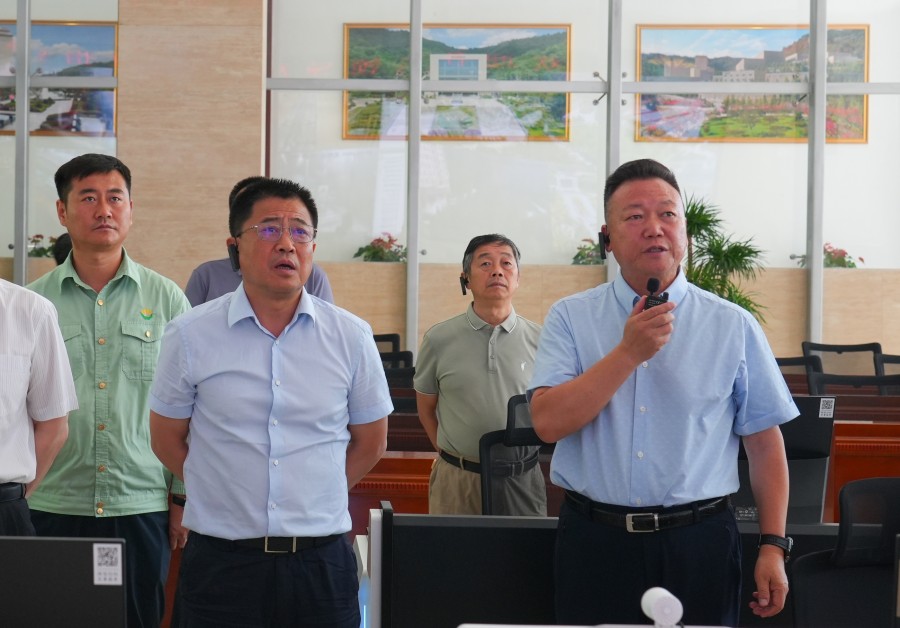 省自然資源廳黨組書記、廳長張曉軍蒞臨金徽股份調(diào)研綠色礦山建設工作_副本.jpg